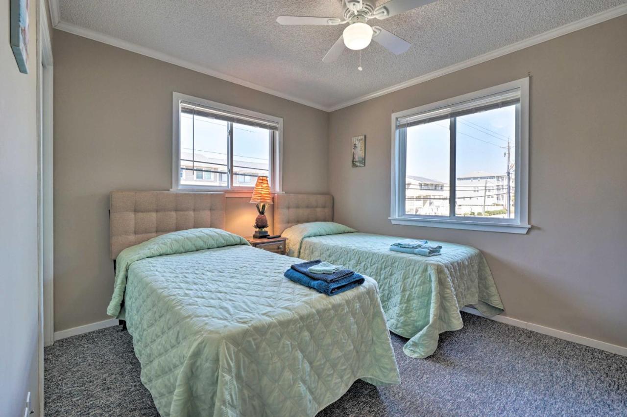 Condo With Balcony And Pool Walk To 2 Beach Accesses! Каролина Бийч Екстериор снимка