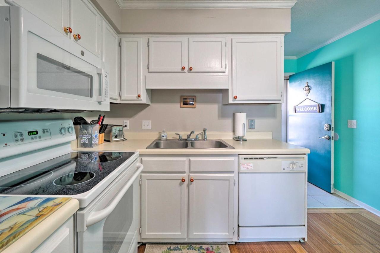Condo With Balcony And Pool Walk To 2 Beach Accesses! Каролина Бийч Екстериор снимка